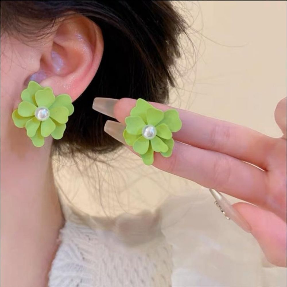 2/$20 Brand New Green Flower Earrings